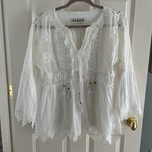 White blouse never worn beautiful detail